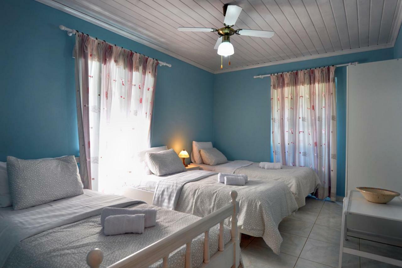 Mikroulis Residence Mastoratika ภายนอก รูปภาพ
